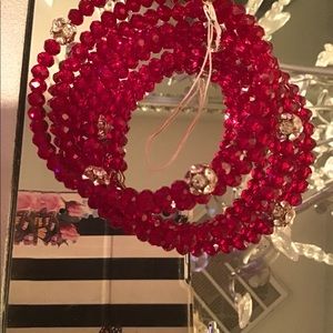 Beautiful red beaded bracelet Gorgeous